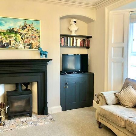 The Pirate'S Palace, Whitby - Elegant, Comfy, Fun 外观 照片